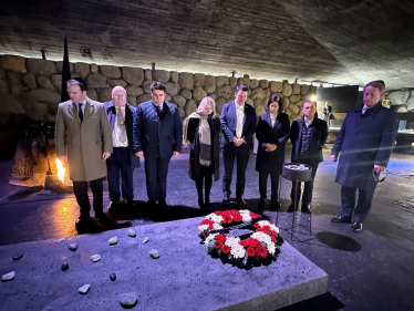 Gareth Davies MP alongside other Parliamentarians at the Holocaust Memorial in Israel