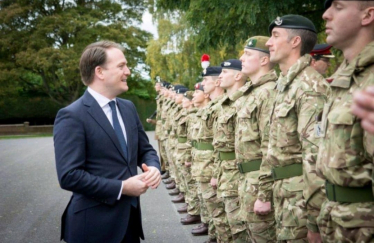 Gareth Davies MP with soldiers at Prince William of Gloucester Barracks 